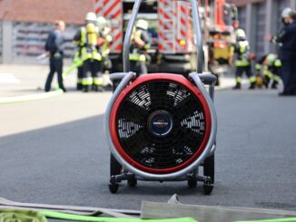 FW-E: Brand in einem Batterieraum der Karstadt Hauptverwaltung, automatische Brandmeldeanlage verhindert Schlimmeres - keine Verletzten