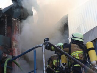 FW-E: Brand in einem Industriebetrieb - keine Verletzten