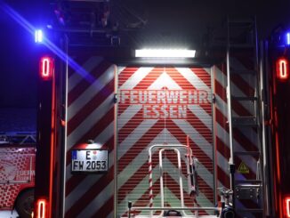 FW-E: Brand in einem Patientenzimmer im St. Josef Krankenhaus Werden fordert zwei schwerverletzte - Mitarbeiter*innen verhindern Schlimmeres