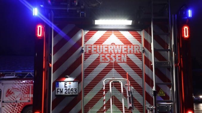 FW-E: Brennt Zugmaschine in Holsterhausen - keine verletzten Personen