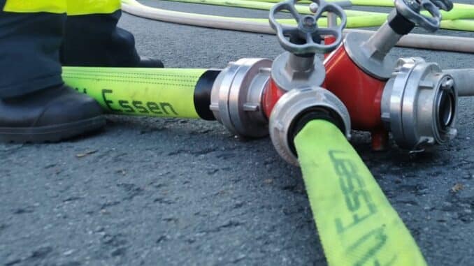 FW-E: Eine tödlich verletzte Person nach Zimmerbrand in Katernberg