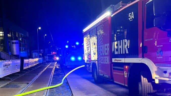 FW-E: Entstehungsbrand im Krankenhaus - Klinikpersonal verhindert Schlimmeres
