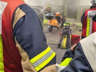 FW-E: Erneuter Kellerbrand im Mehrfamilienhaus - keine Verletzten