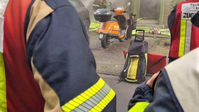 FW-E: Erneuter Kellerbrand im Mehrfamilienhaus - keine Verletzten