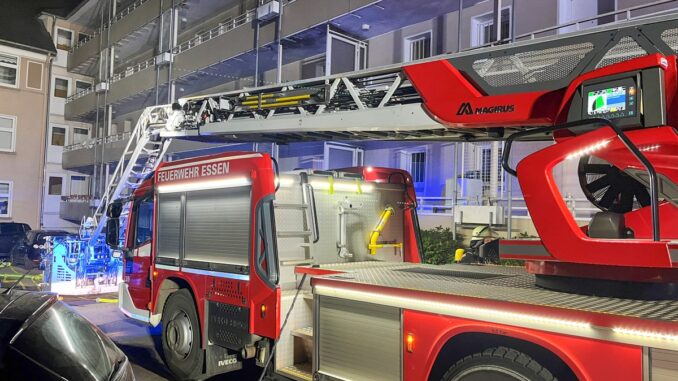 FW-E: Kellerbrand in Mehrfamilienhaus in Frohnhausen - keine Verletzten