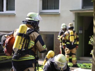 FW-E: Kellerbrand in einem Mehrfamilienhaus - keine Verletzten