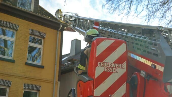 FW-E: Küchenbrand in Essen-Steele - schnelles Eingreifen der Feuerwehr verhindert Schlimmeres