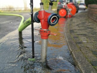 FW-E: Wasserrohrbruch - Kellerbereich und Tiefgarage einer Seniorenresidenz überflutet