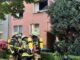 FW-E: Wohnungsbrand in einem Mehrfamilienhaus - Feuerwehr rettet Mutter mit Kind