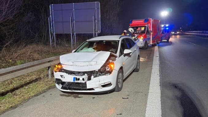 FW-EN: 2 PKW verunfallen auf Autobahn