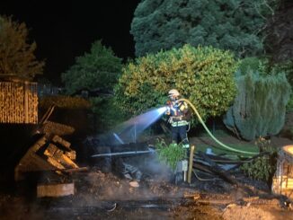 FW-EN: Brand eines Gartenhauses und ein ausgelöster Heimrauchmelder