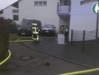 FW-EN: Brand im Gebäude