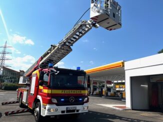 FW-EN: Brand in der Stromversorgung einer Waschanlage und ein ausgelöster Heimrauchmelder beschäftigten die Hattinger Feuerwehr