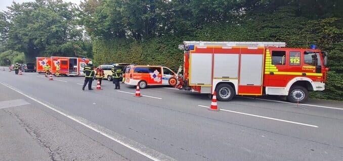 FW-EN: Drei Einsätze: Verkehrsunfall auf der Wittbräucker Straße und Brandmeldealarm an der Wetterstraße