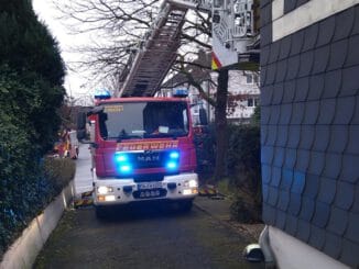 FW-EN: Einsatzreiches Wochenende für Feuerwehr Wetter (Ruhr)