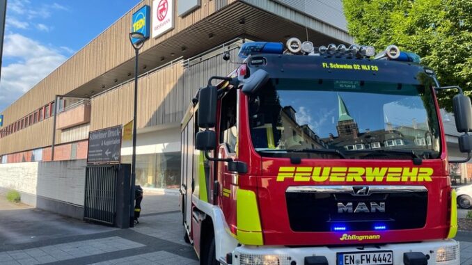 FW-EN: Feuer in einem Einkaufszentrum, Untermauerstr.