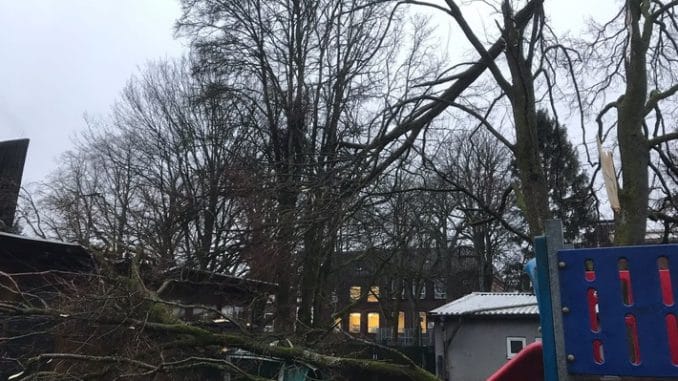 FW-EN: Hohes Einsatzaufkommen für die Feuerwehr