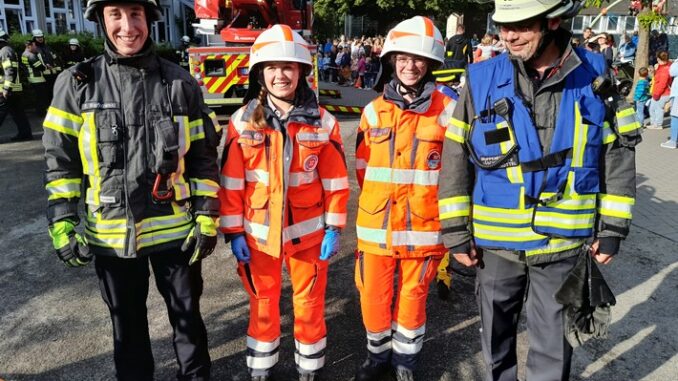 FW-EN: Menschenrettung aus Schacht erfolgreich