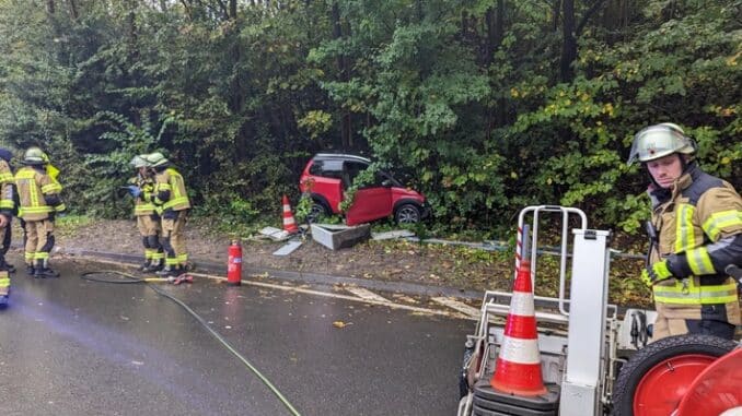 FW-EN: Ölspur sorgt für Stau