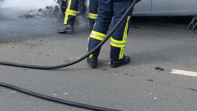FW-EN: PKW-Brand Brantener Straße