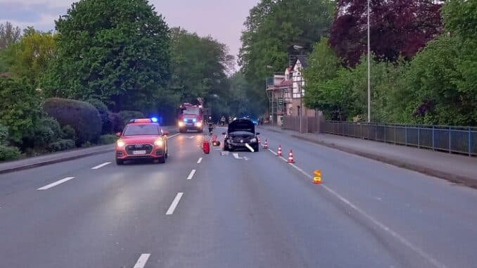 FW-EN: Verkehrsunfall Dortmunder Landstraße und Brandmeldealarm in Schwimmbad - 4 Einsätze am Wochenende