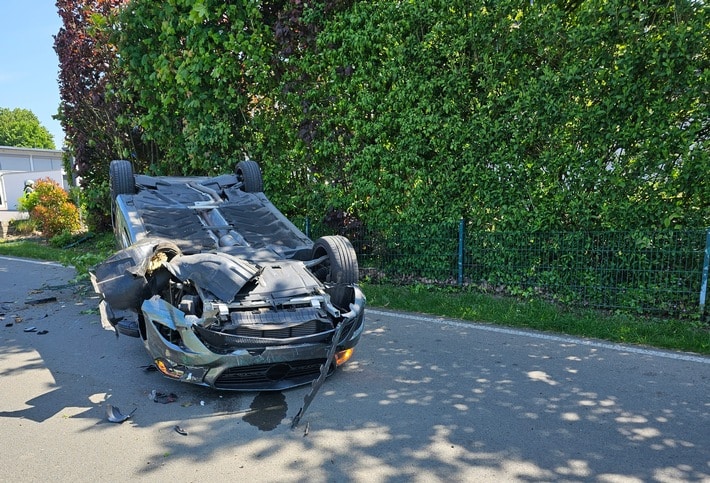 FW-EN: Verkehrsunfall auf L699