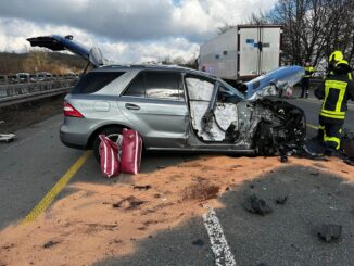 FW-EN: Verkehrsunfall auf der Autobahn A1 - Fahrbahn zeitweise gesperrt