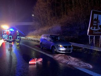 FW-EN: Verkehrsunfall auf der BAB43 bei Glatteis