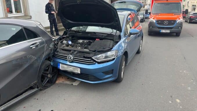 FW-EN: Verkehrsunfall auf der Frankfurter Straße