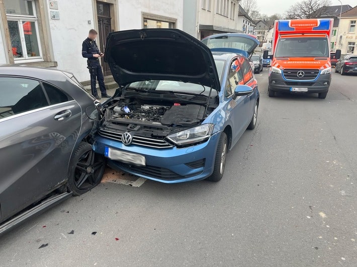 FW-EN: Verkehrsunfall auf der Frankfurter Straße