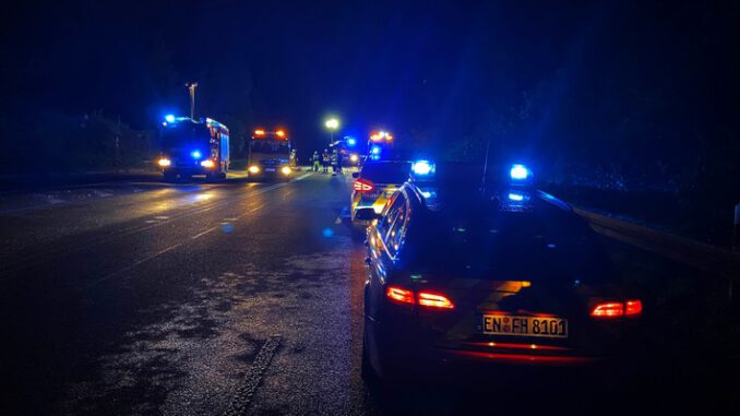 FW-EN: Verkehrsunfall auf der Hagener Straße (Umgehungsstraße)sowie zwei weitere Hilfeleistungseinsätze