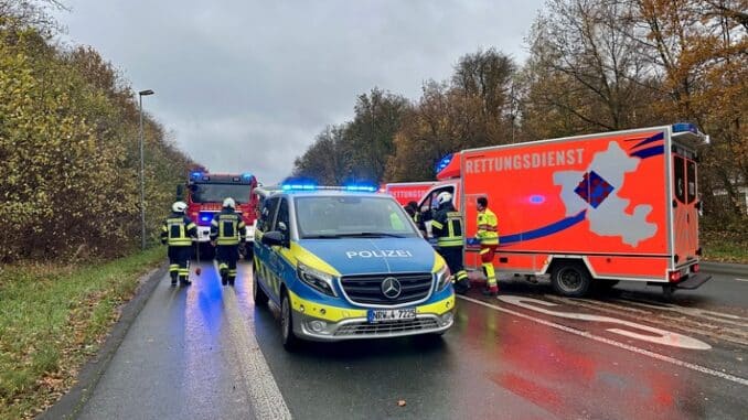 FW-EN: Verkehrsunfall mit zwei verletzten Personen