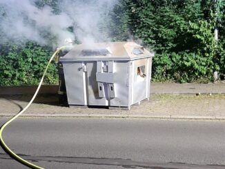 FW-EN: Wetter - Brandeinsatz in der Nacht