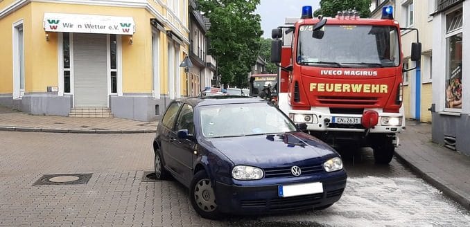 FW-EN: Wetter - Feuerwehr Wetter (Ruhr) am Montagabend insgesamt sieben Mal im Einsatz
