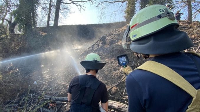 FW-EN: Wetter - Feuerwehren aus Wetter (Ruhr) und Herdecke bekämpfen Waldbrand