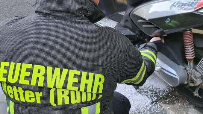 FW-EN: Wetter - Freiwillige Feuerwehr Wetter (Ruhr) schließt die Woche mit 17 Einsätzen ab