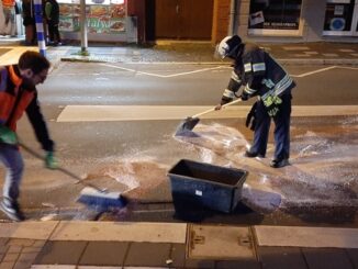 FW-EN: Wetter - Umweltschutzeinsatz am Abend