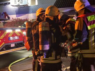 FW-EN: Zwei Verletzte nach Brand in einer Wohnung