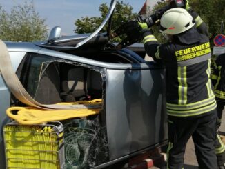 FW Eigeltingen: Feuerwehr trainiert patientengerechte Unfallrettung