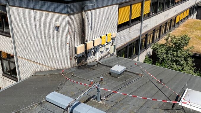 FW-Erkrath: Brand am Gymnasium Hochdahl ging glimpflich aus