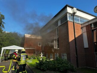 FW-Erkrath: Starke Verrauchung der Neuapostolischen Kirche in der Willbeck