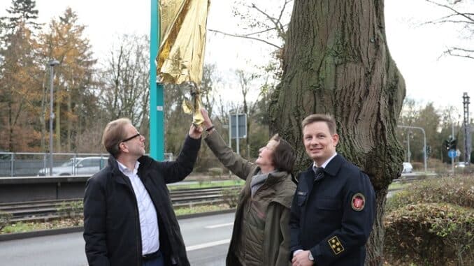 FW-F: Mit Bus und Bahn zur Feuerwehrstraße / Umbenennung der Station Gießener Straße als Teil des Jubiläums "150 Jahre Berufsfeuerwehr Frankfurt am Main"