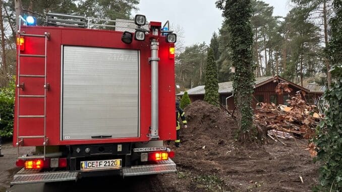FW Flotwedel: Feuertonne sorgt für Fehlalarm
