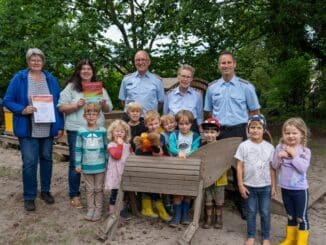 FW Flotwedel: Kindertagesstätte Räuberhöhle erhält Auszeichnung für vorbildliche Brandschutzerziehung und Brandschutzaufklärung