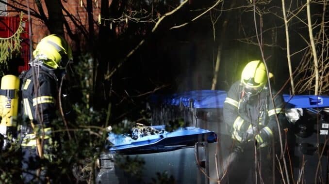 FW Flotwedel: Nächtlicher Mülltonnenbrand in Wienhausen