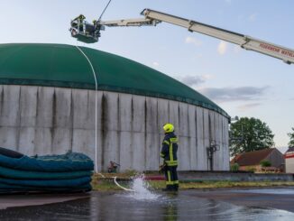 FW Flotwedel: Ortsfeuerwehr Langlingen nach Starkregen bei Biogasanlage im Einsatz