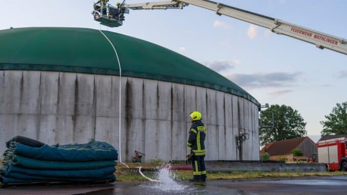 FW Flotwedel: Ortsfeuerwehr Langlingen nach Starkregen bei Biogasanlage im Einsatz