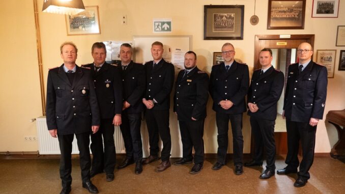 FW Flotwedel: Zahlreiche Beförderungen bei der Jahreshauptversammlung der Ortsfeuerwehr Oppershausen