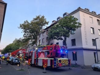 FW-GE: Ergänzung zur Pressemitteilung von 08:12 Uhr, ausgedehnter Wohnungsbrand in Bulmke-Hüllen