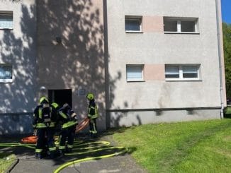 FW-GE: Kellerbrand in Gelsenkirchen-Bismarck